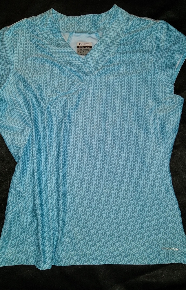🌷🌷Columbia TITANIUM activewear top